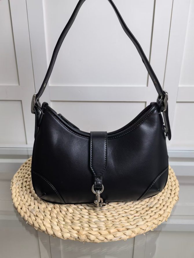 COACH Women's Hamptons Hobo Black