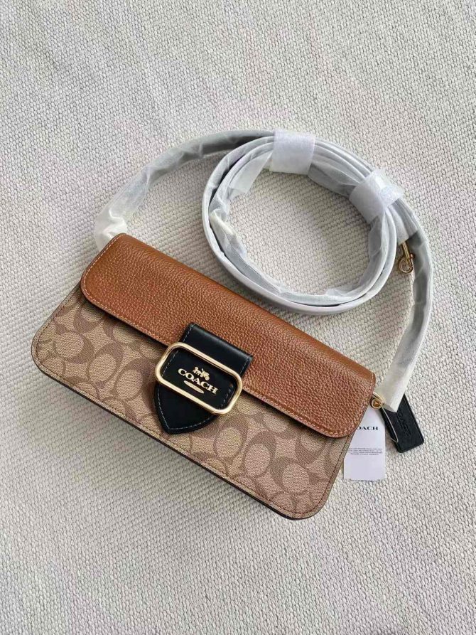 COACH Morgan Shoulder bag Light brown