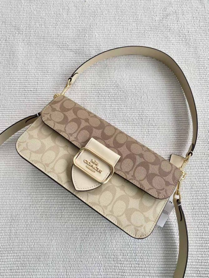 COACH Morgan Shoulder bag White