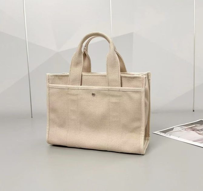 COACH Women's Cargo Tote Cream