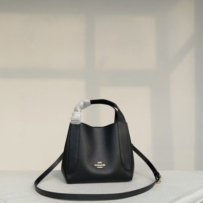 COACH pebble leather Hadley hobo 21 Black