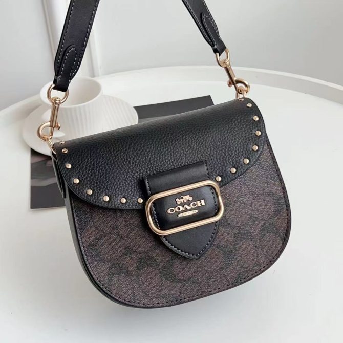 COACH Kleo 17 Shoulder bag Dark brown