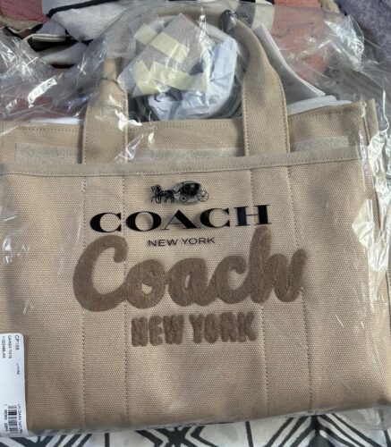 COACH Women's Cargo Tote Cream photo review