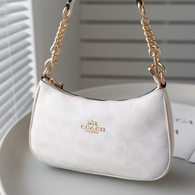 COACH Teri 25 Shoulder Bag  Women's  White