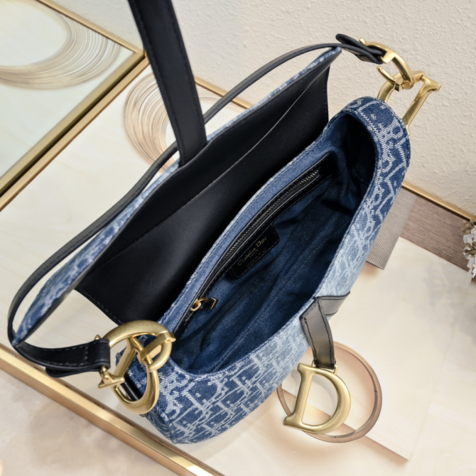 Dior Saddle bag