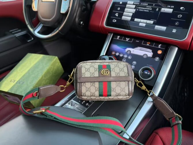 Gucci Single shoulder messenger bag 577127