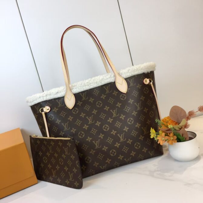 Neverfull M40995 lambskin