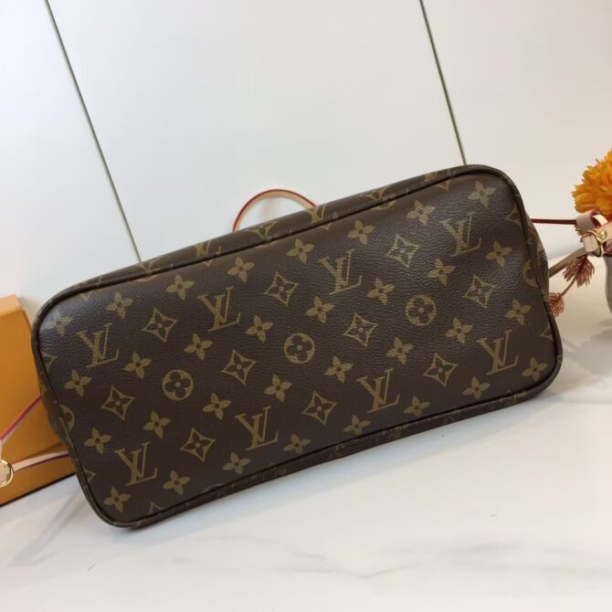 Neverfull M40995 lambskin