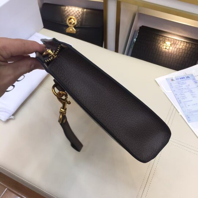 Gucci Casual clutch 66493-44