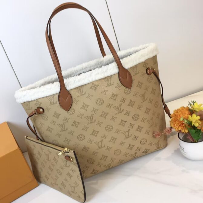 Neverfull M40995 lambskin