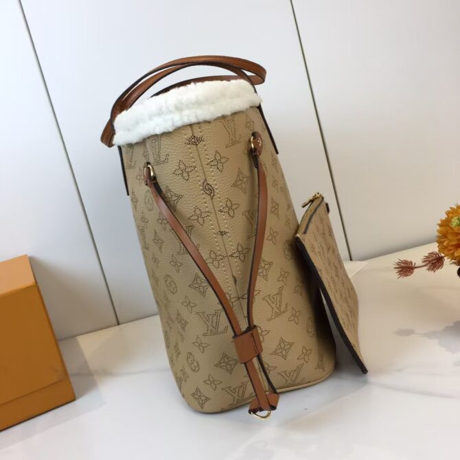 Neverfull M40995 lambskin